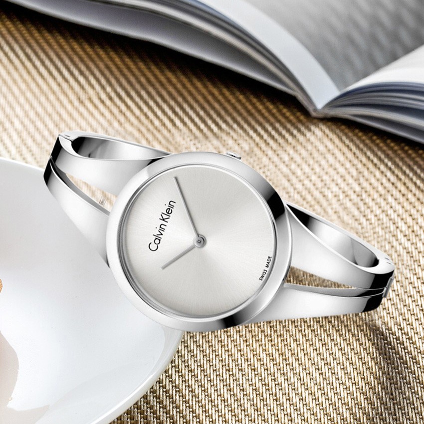 Đồng hồ nữ dây kim loại Calvin Klein