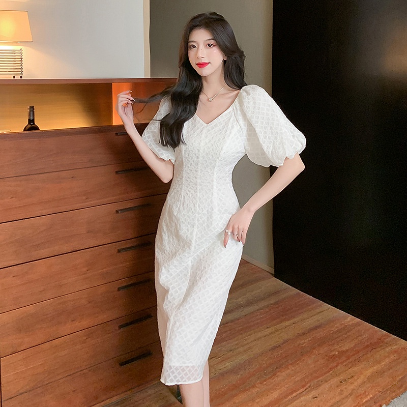 Đầm Tay Phồng Cổ Chữ V Form Ôm Phong Cách Vintage Pháp