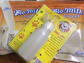 Combo bình sữa và 2 bịch sữa bio cho chó con moi sinh
