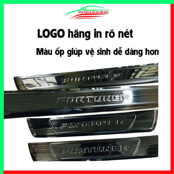 Ốp bậc cửa nẹp bước chân TITAN ô tô Fortuner 2017-2023 chống trầy bảo vệ xe