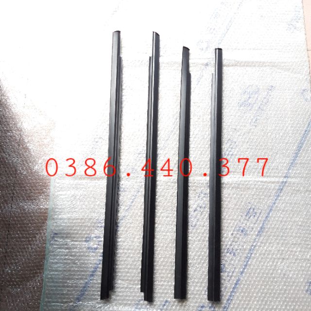 Nẹp chân kính Vios
