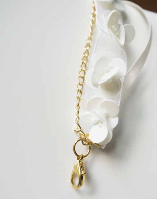 Vòng tay hoa handmade