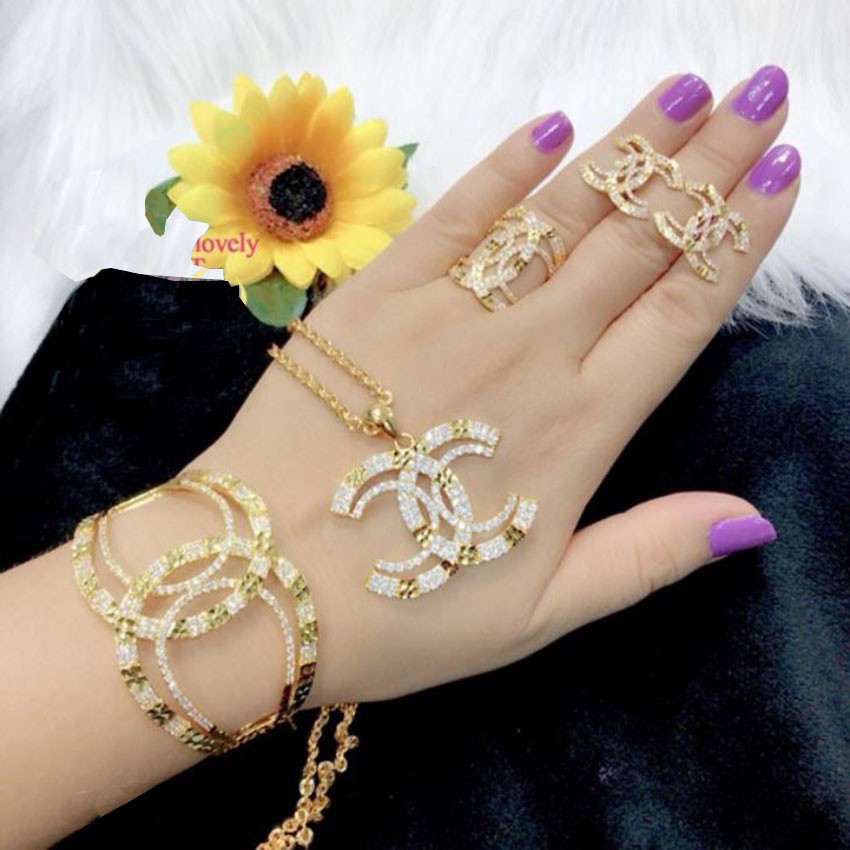 Bộ trang sức dự tiệc X Cực sang chảnh.