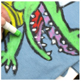 Set màu vẽ vải dạng thỏi Mont Marte Fabric Paint Sticks - 9c (pcs)