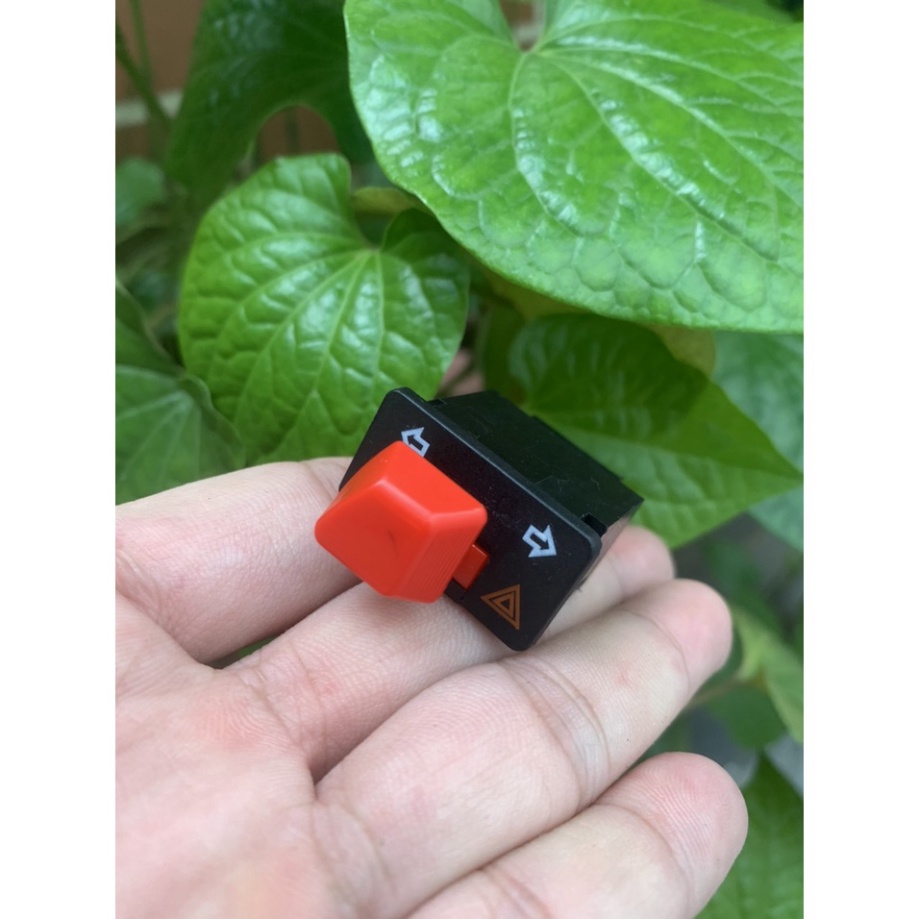 Công Tắc Xi Nhan Tích Hợp Khẩn Cấp Harzard Cỡ 30 mm Cho Vario, SH, Winner, Winner X, Wave , PCX