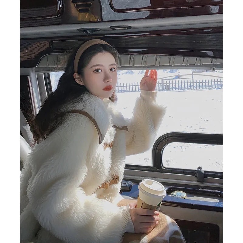 Áo lông nữ cổ V dáng dài phối da nâu nổi bật ấm áp TCC010 | BigBuy360 - bigbuy360.vn