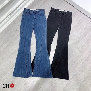 Quần jeans ống loe rộng