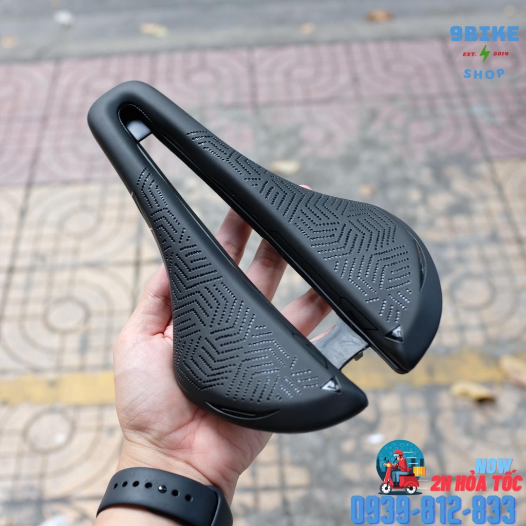 Yên xe đạp thể thao thoáng khí WB 1136
