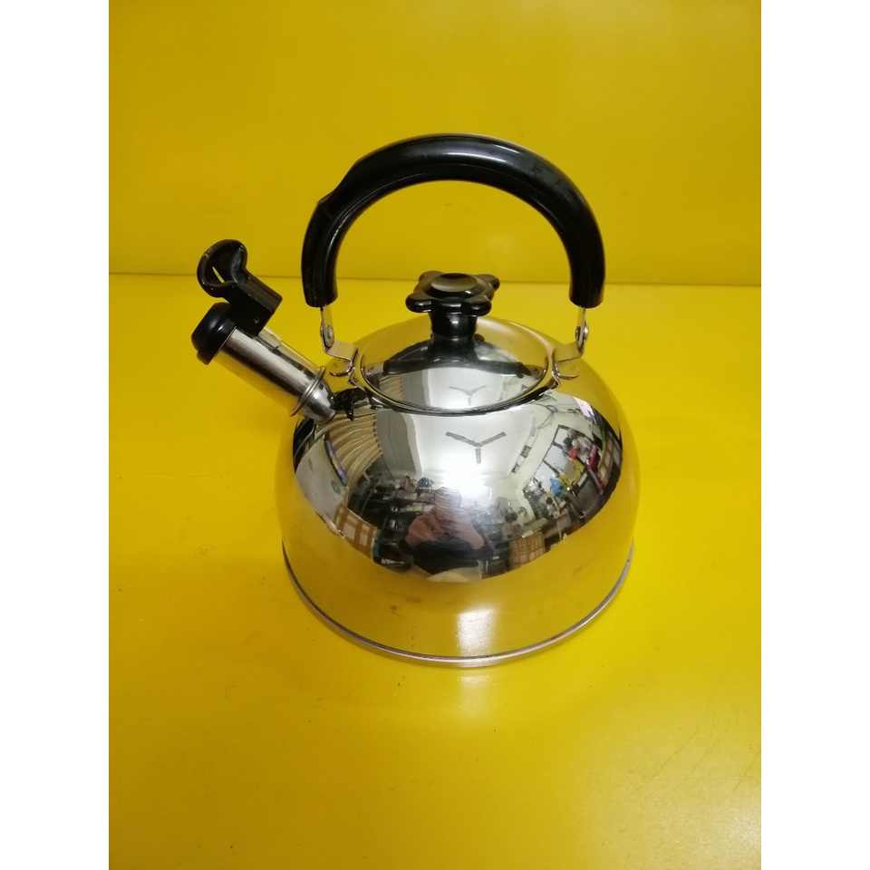 Ấm inox có còi hú nội địa Nhật (2.4L) (mã 780), Dùng được bếp từ