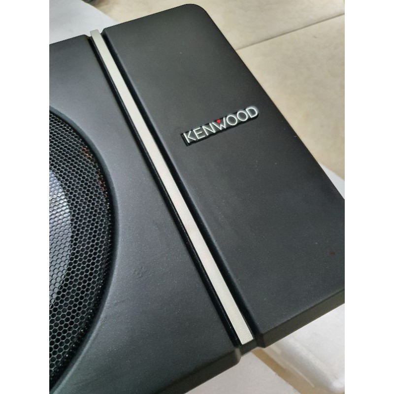 Loa sub gầm ghế ô tô Kenwood