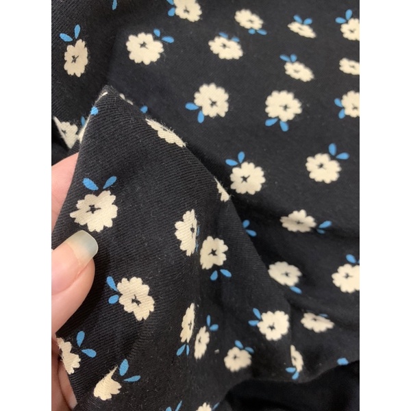 Vải Cotton hoa nhí nền đen hoa trắng