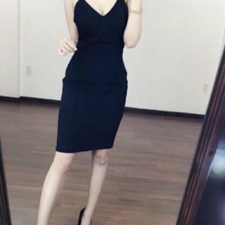 Đầm body 2 dây cúp ngực