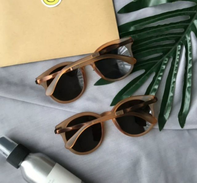 Kính Nâu Đi Biển Hot Hit | BigBuy360 - bigbuy360.vn