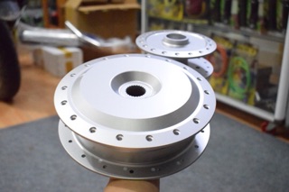 cặp đùm cho ae xuống bánh căm cho xe vario click 125 150