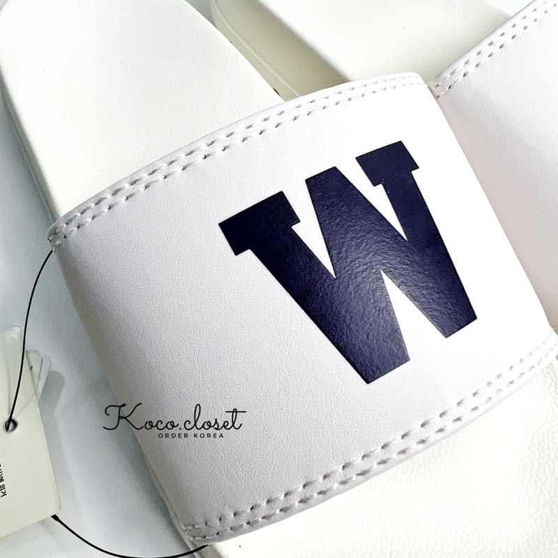 Dép WHOAU Quai Ngang Gấu Trắng Chính Hãng