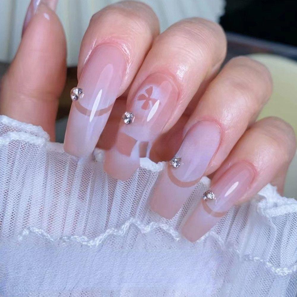 Khuôn Dán Trang Trí Móng Tay Nghệ Thuật Hình Bướm Xinh Xắn