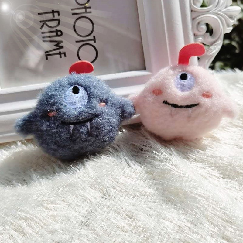 Ghim Cài Áo Hình Quái Vật Nhồi Bông Dễ Thương