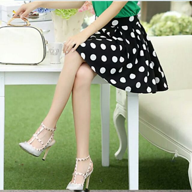 Chân váy xếp ly dáng ngắn có quần đùi bên trong | BigBuy360 - bigbuy360.vn