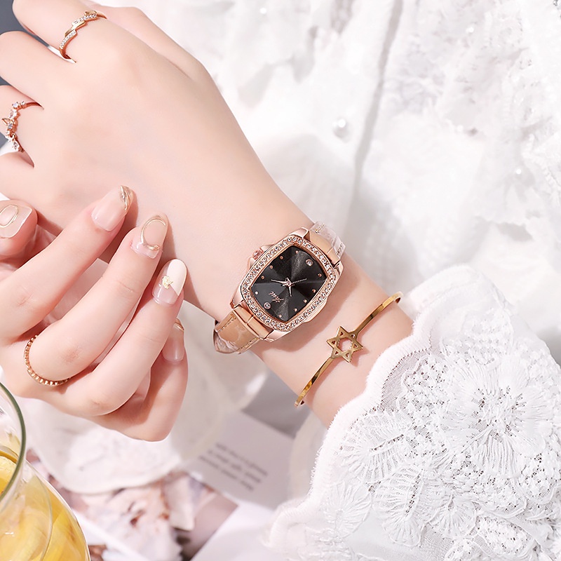 Đồng Hồ Quartz Mặt Chữ Nhật Đính Đá Dây Da Thời Trang