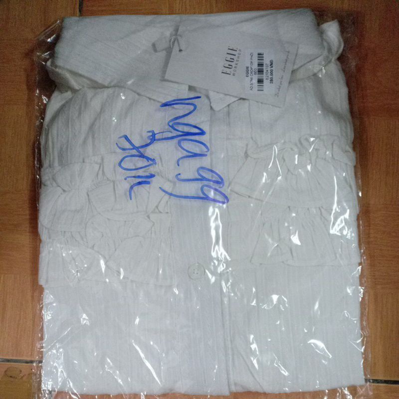 Quần áo đặt live