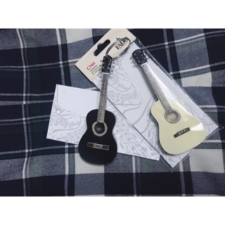 Mô hình guitar mini