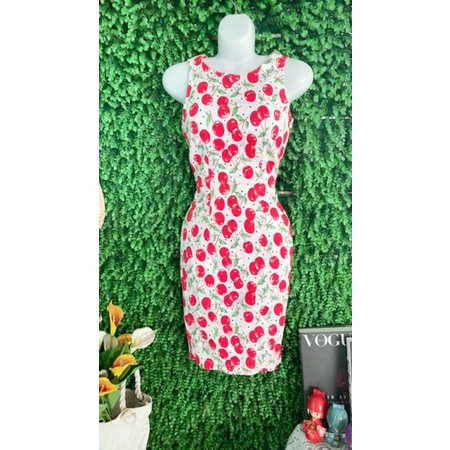 Thanh lý đầm body dễ thương chất đẹp dưới 48kg nhé.