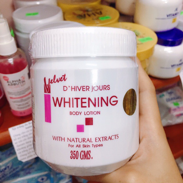 Kem dưỡng trắng da Velvet D'HIVER JOURS WHITENING BODY LOTION 350g