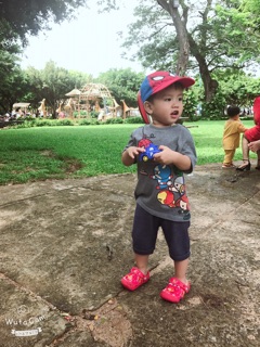Áo và mũ Spiderman xách Anh auth