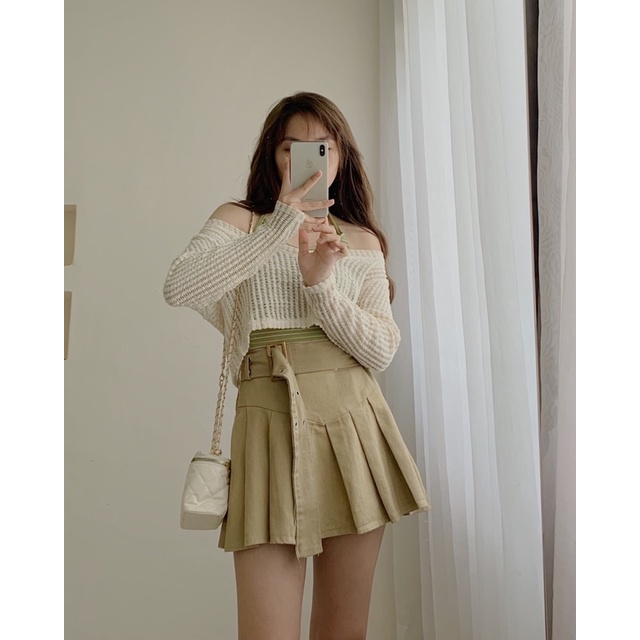 Set áo trễ vai len lướt kèm yếm dây kẻ sọc 743