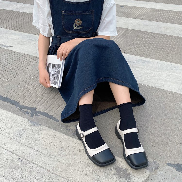 [ Mã 66CBSALE giảm 30K đơn 200K] Giày Nữ Đế Bằng Mũi Vuông Thời Trang Cá Tính | BigBuy360 - bigbuy360.vn