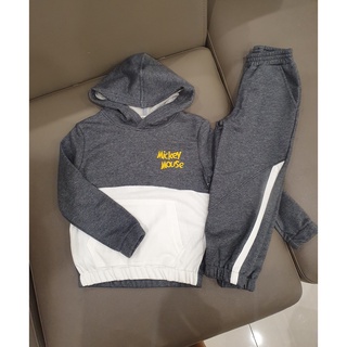 Bộ nỉ da cá thêu chữ mickey mouse