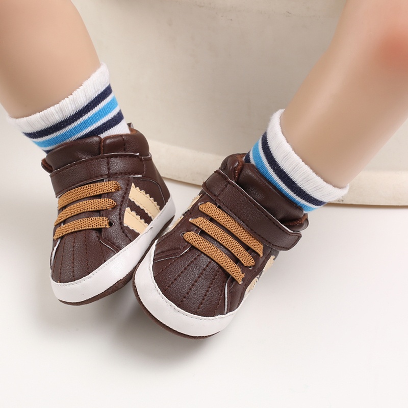 Giày Bốt Cổ Cao Đến Mắt Cá Bảo Vệ Chân Cho Bé Trai Tập Đi 1 Tuổi