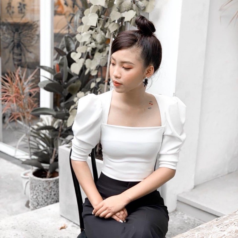 Áo cổ vuông tay phồng lỡ thanh lịch màu trắng, đen