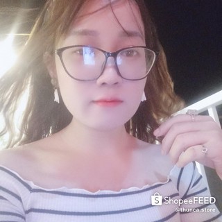 Áo trễ vai kẻ sọc, áo kẻ