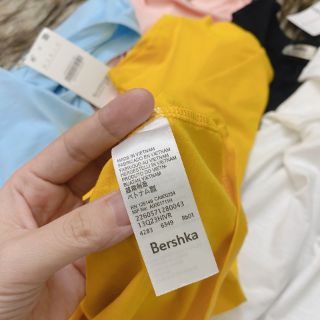 Áo cổ tim bershka cotton sớ gỗ