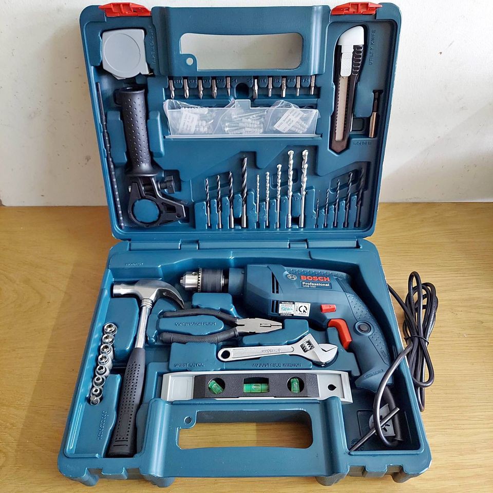 Máy Khoan Động Lực Bosch GSB 550 Set Và Bộ Dụng Cụ 100 Chi Tiết