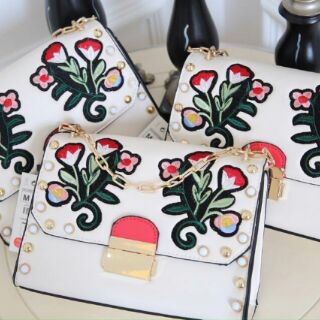 Túi STRADIVARIUS HOA XUẤT DƯ