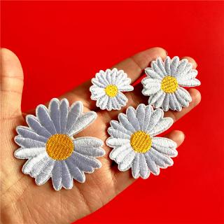 ✐ sticker ủi thêu hình hoa cúc xinh xắn ✐1 gói miếng dán ủi quần áo thêu tay diy
