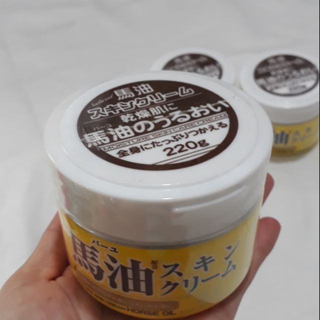 ♻️ 190K
🐎 Kem mỡ ngựa Moisture Sun Cream Horse Oil Nhật Bản 220gr