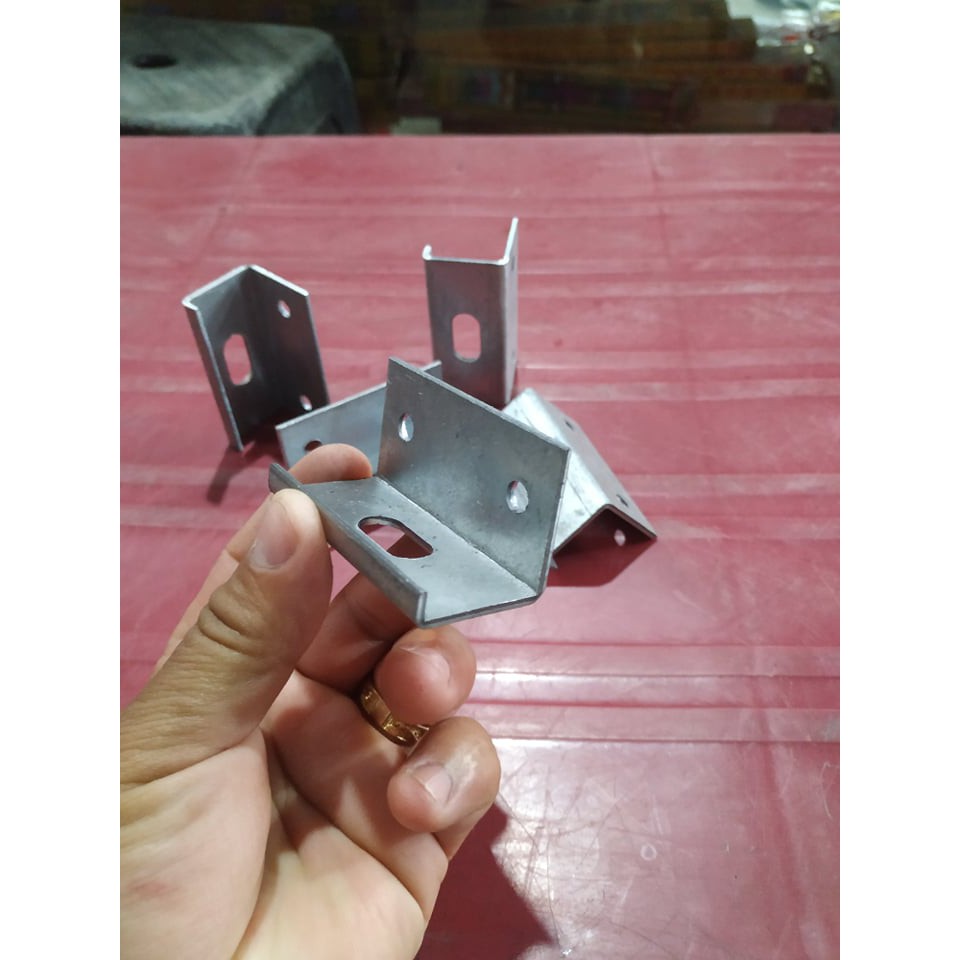 Bát L 1 lỗ bắt khung sắt hộp cho kẹp giữa, kẹp biên chuyên dụng cho điện mặt trời