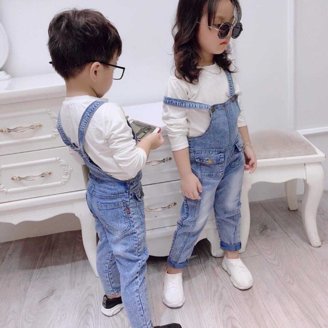 Sét yếm jean kèm áo dài tay cho bé trai gái