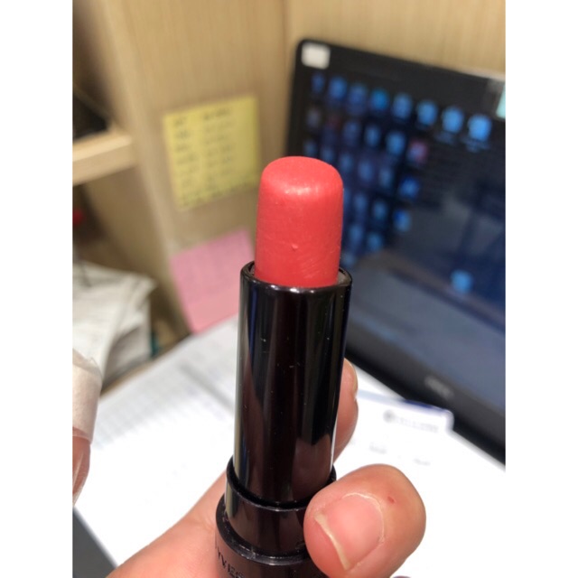 Son môi ROUGE VERTIGE SATIN LIPSTICK Yves Rocher Giá gốc 499k