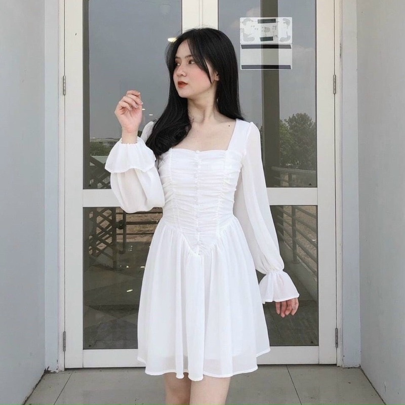 Đầm trắng nhúng trước tay dài