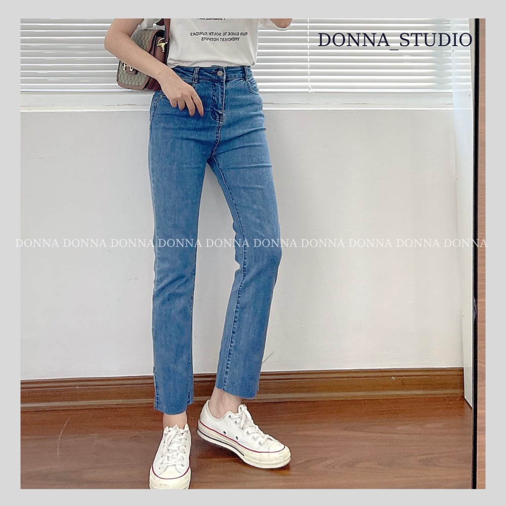 Quần Jean Ống Đứng Xẻ Tà DONNA Quần Bò Nữ Tôn Dáng Dễ Phối Đồ