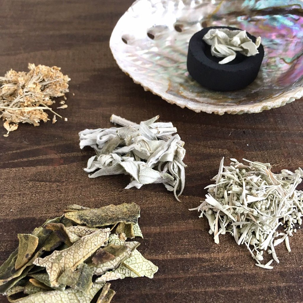 Xô thơm Vụn (Blue sage, Palo santo, White mix blue, White mix Juniper, Red sage,...) - Thảo Mộc Xông Nhà