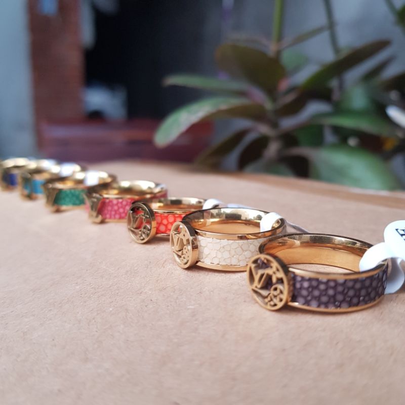 Nhẫn LuonVuituoi mạ vàng khảm da cá đuối phong thủy