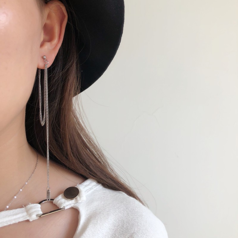 Khuyên tai unisex xích dài Seung Hoon Winner
