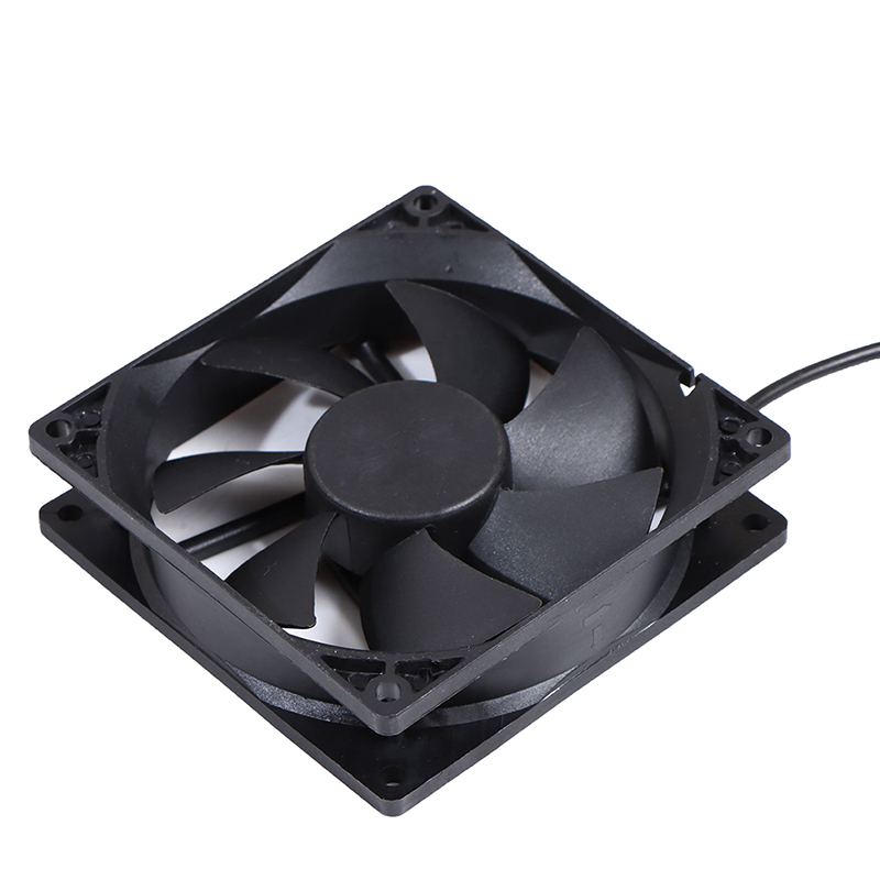 Quạt Làm Mát Máy Tính Không Chổi Than DC 5V USB Yên Tĩnh