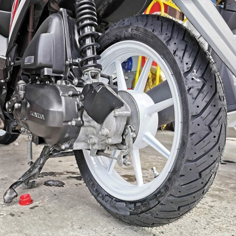 Cặp vỏ lốp xe Pirelli Angel Scooter cho Vario 150, AB150, 90/80-14 và 100/80-14, vỏ ko ruột - giá 1 cặp