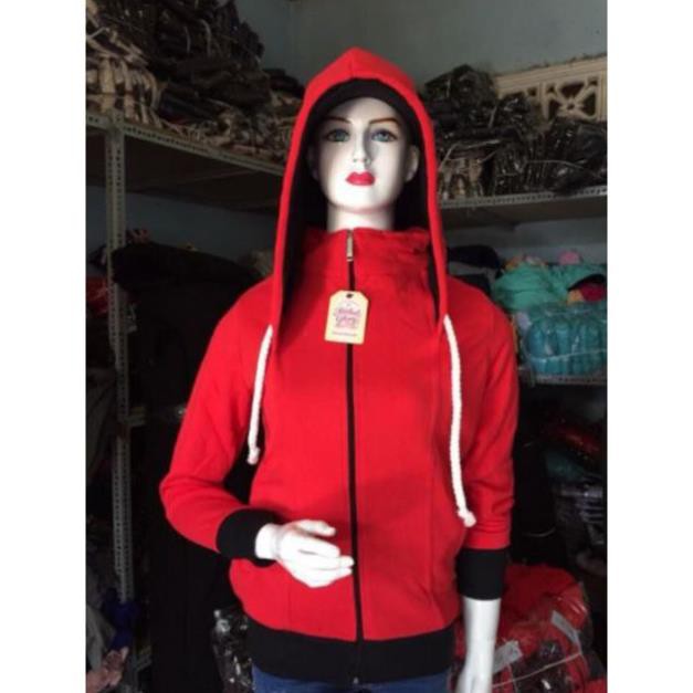 Áo khoác nỉ ngoại cổ nón xỏ ngón có túi trong vô cùng tiện lợi cho công cuộc bảo vệ da của các nàng KMG